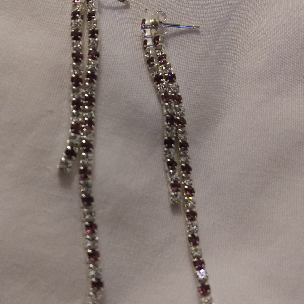 Earings - Picture 2 of 2